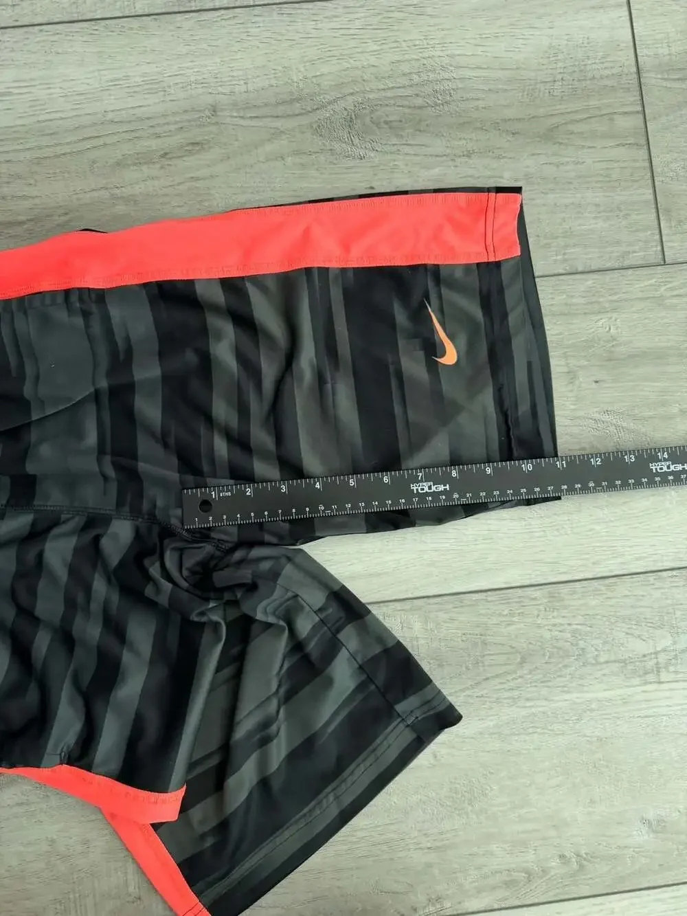 Nike Dri-Fit Youth Boys Black and Gray Striped Athletic Shorts Size Large